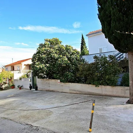 With Parking Space Supetar, Brac - 15017 Апартаменти Супетар